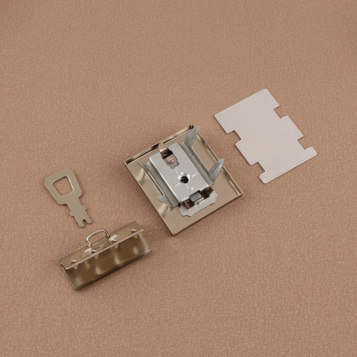 Застёжка для сумки, 3,8 &times; 4 см, цвет жемчужный серебряный