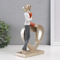 Сувенир полистоун "Влюблённая пара с большим сердцем" 15х7х23,5 см Сувенир полистоун "Влюблённая пара с большим сердцем" 15х7х23,5 см