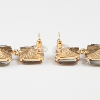 Серьги со стразами «Иллюзион» полутона квадраты, цвет золотой Серьги со стразами «Иллюзион» полутона квадраты, цвет золотой