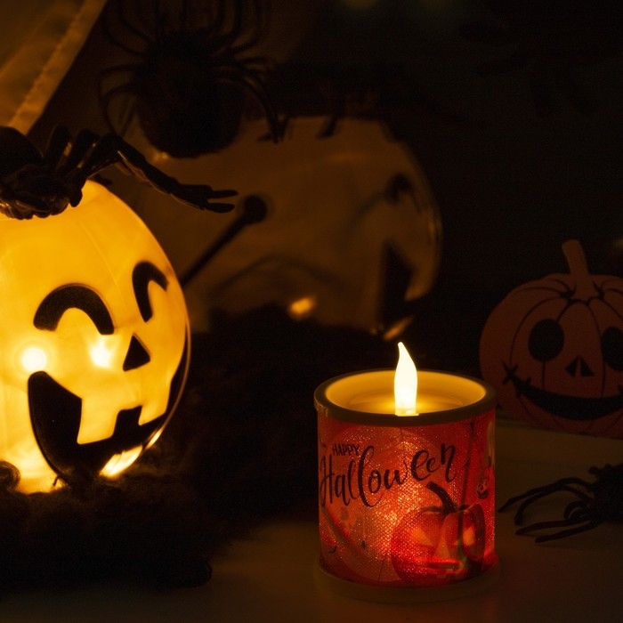 Светодиодная фигура &laquo;Свеча с призраком&raquo; 7.5 &times; 10 &times; 7.5 см, пластик, батарейки AG13х3 (в комплекте), свечение тёплое белое