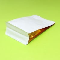 Пакет восьмишовный,плоское дно, белый-золотой,20 х 13 х 7см набор 50шт Пакет восьмишовный,плоское дно, белый-золотой,20 х 13 х 7см набор 50шт