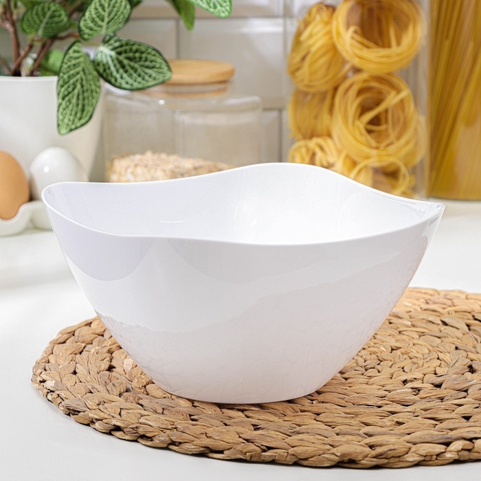 Салатник пластиковый «Рондо», 2 л, цвет белый Салатник пластиковый «Рондо», 2 л, цвет белый