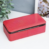 Шкатулка кожзам для украшений "Маленькие пятнышки. Красная голография" 6х9,8х18,5 см Шкатулка кожзам для украшений "Маленькие пятнышки. Красная голография" 6х9,8х18,5 см