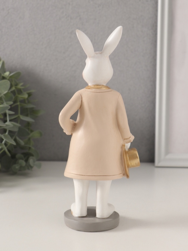 Сувенир полистоун "Белый кролик с золотым цилиндром и жабо" 8,5х6х20 см