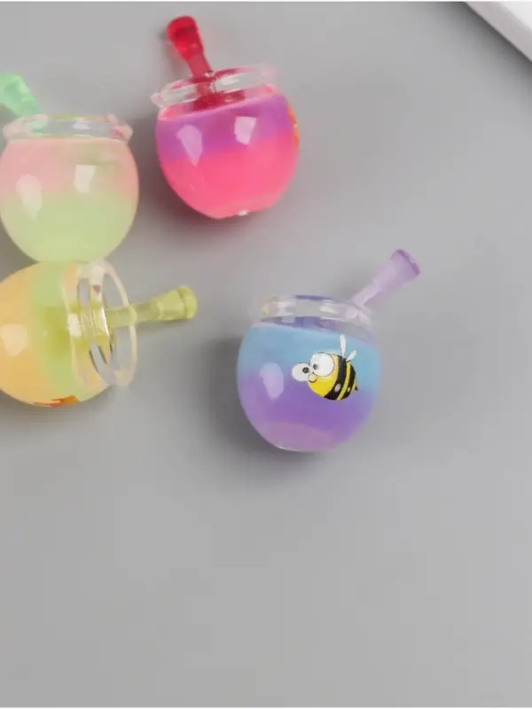 Подвеска для творчества акрил "Бочонок с мёдом" светится в темноте МИКС 3,2х2,2х2,2 см