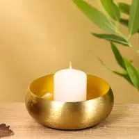 Подсвечник с золотым покрытием, 11&times;11&times;4 см