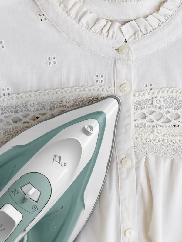 Паровой утюг Virtuo 30 FV2C42E0, мощность 2000 Вт