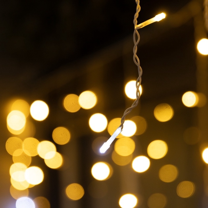 Гирлянда &laquo;Бахрома&raquo; 6 &times; 0.7 м, IP44, УМС, белая нить, 120 LED, свечение тёплое белое, мерцание, 220 В