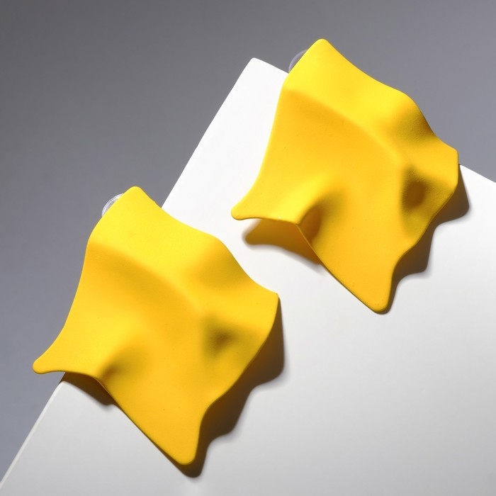 Серьги металл &laquo;Яркость&raquo; ромб, цвет жёлтый