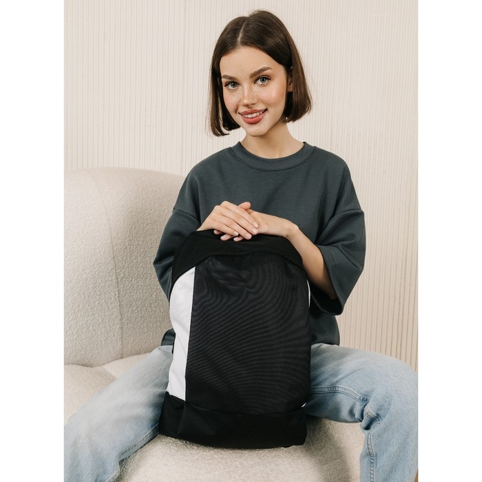 Рюкзак школьный текстильный 46х30х10 см, вертикальный карман, цвет черно-белый