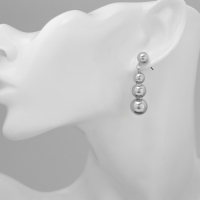Серьги пластик &laquo;Бусины&raquo; на уменьшение, цвет серебро