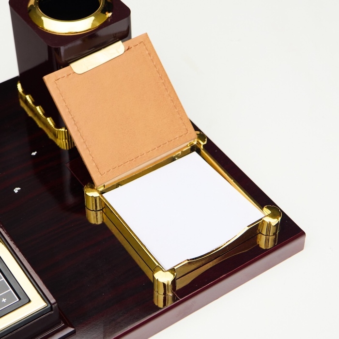 Набор настольный 7в1(блок д/бум,подст.д/печати,карандашница, кальк, глобус, визитн с часами)