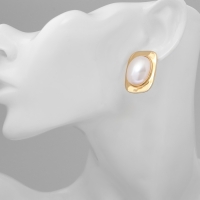 Серьги с жемчугом «Атмосфера» прямоугольник, цвет белый в золоте Серьги с жемчугом «Атмосфера» прямоугольник, цвет белый в золоте