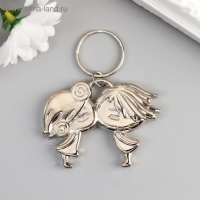 Брелок пластик под металл "Поцелуй" серебро 4х5,7 см