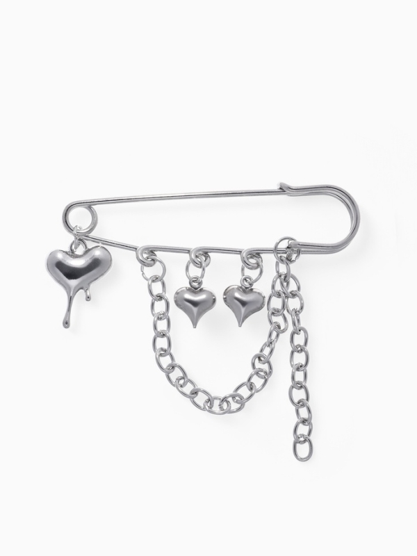 Булавка &laquo;Сердца&raquo; с цепочкой, цвет серебро