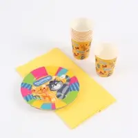 Посуда одноразовая бумажная на 10 персон &laquo;Простоквашино&raquo;: стаканы, тарелки, скатерть, Союзмультфильм