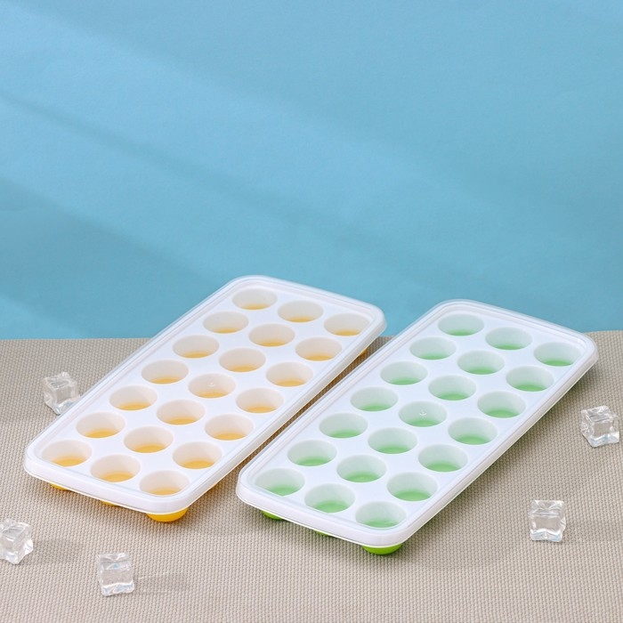 Форма для льда и шоколада с крышкой Доляна, 26&times;12&times;2,5 см, 21 ячейка (3&times;3&times;2 см), цвет МИКС