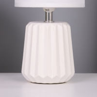 Лампа настольная "Кон" 1х40Вт Е14 белый 13х13х25см