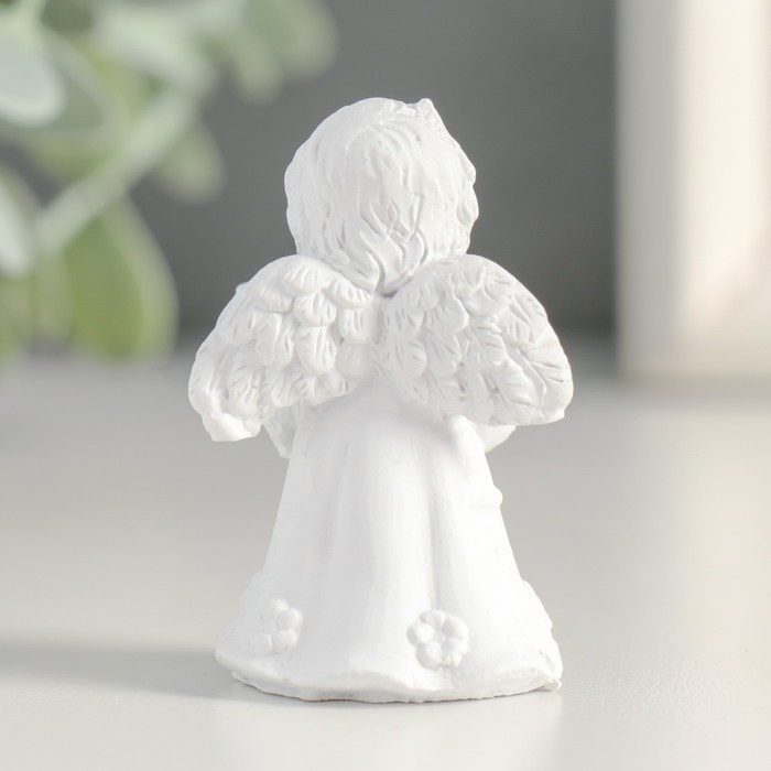 Сувенир полистоун "Белоснежный ангел в платье с цветами" МИКС 5,2х3,3х3 см