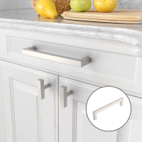 Ручка-скоба SQUARE CAPPIO RSC008, нержавеющая сталь, м/о 128 мм, цвет серебро Ручка-скоба SQUARE CAPPIO RSC008, нержавеющая сталь, м/о 128 мм, цвет серебро