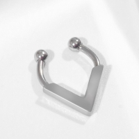 Пирсинг в нос (фейк для септума) &laquo;Треугольник&raquo;, цвет серебро