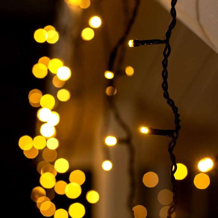 Гирлянда «Бахрома» 4 × 0.6 м, IP44, тёмная нить, 180 LED, свечение тёплое белое, 8 режимов, 220 В Гирлянда «Бахрома» 4 × 0.6 м, IP44, тёмная нить, 180 LED, свечение тёплое белое, 8 режимов, 220 В