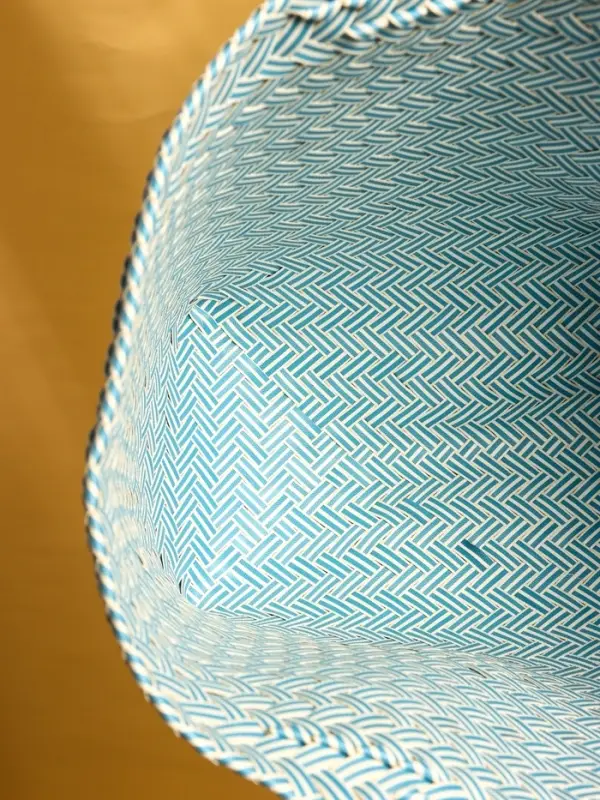 Сумка плетёная пластиковая 30х15х35 см, цв. бело-голубой