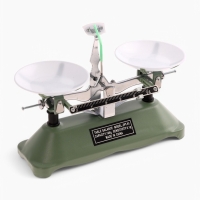 Весы лабораторные, с набором гирь 100 г.