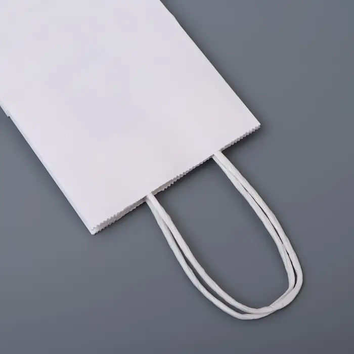 Пакет белый без печати, круглая ручка, 15&times;12&times;6 см, 120 г