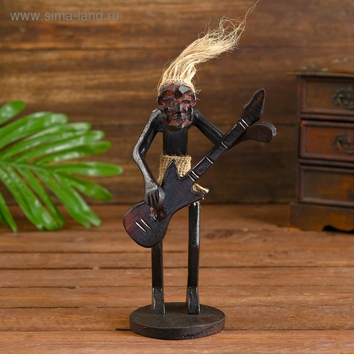 Сувенир дерево "Абориген-гитарист" 21х14х8 см