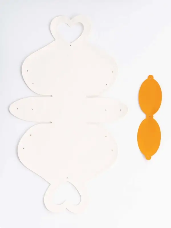 Кожанная подарочная сумочка 10,5 х 5 х 6 см белая