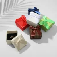 Коробочка подарочная под кольцо/серьги &laquo;Матрица&raquo;, 5&times;5 (размер полезной части 4.5&times;4.5 см), МИКС, вставка чёрная