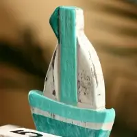 Календарь настольный "Парусник" дерево 7х4х11 см,