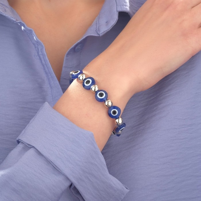 Браслет-оберег &laquo;Глазки&raquo; плоские с шариками, цвет синий в серебре, d=5,5 см