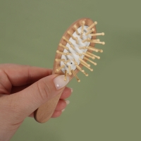 Расчёска-мини массажная, деревянная, 4 &times; 11,5 см, цвет &laquo;светлое дерево&raquo;