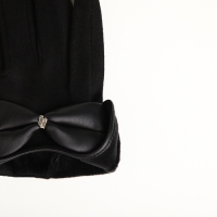 Перчатки женские, безразмерные, без утеплителя, цвет чёрный Перчатки женские, безразмерные, без утеплителя, цвет чёрный