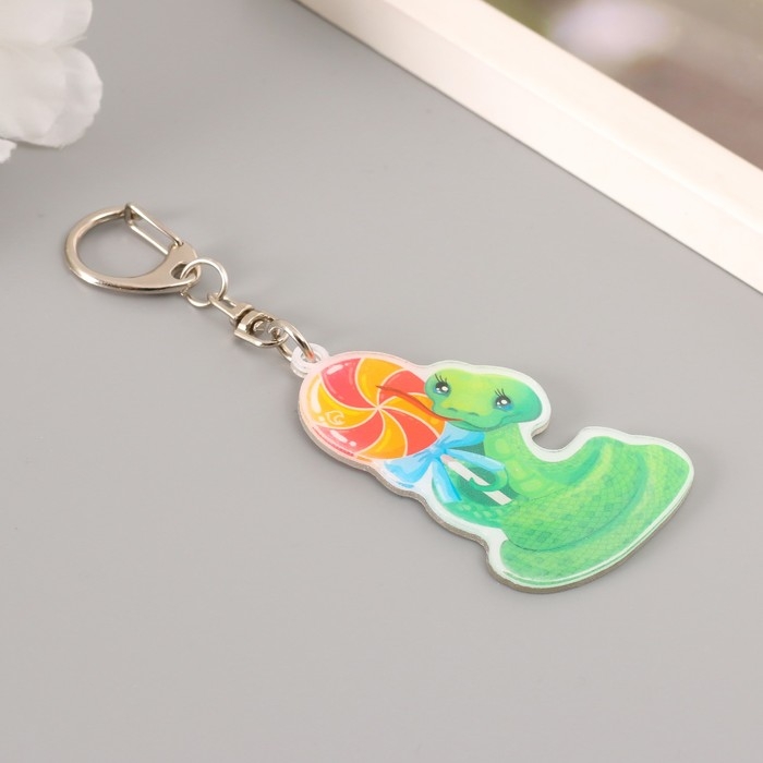 Брелок акрил Брелок акрил "Змеёныш с леденцом" 6х4,1 см