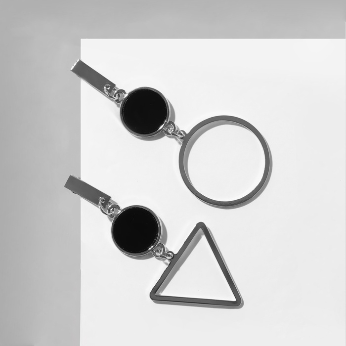 Серьги с перламутром &laquo;Ракушка&raquo; треугольник полый, цвет чёрный в серебре