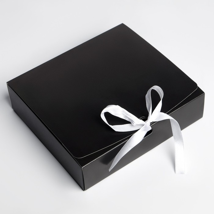 Набор 5в1: фляжка 240 мл, стопка 30 мл, воронка, 2.5 х 3.5 см, зажигалка Набор 5в1: фляжка 240 мл, стопка 30 мл, воронка, 2.5 х 3.5 см, зажигалка