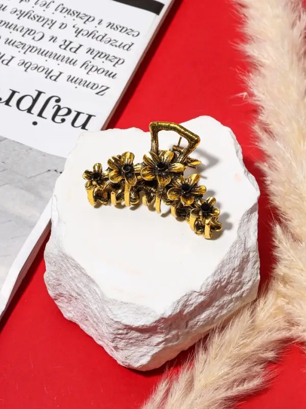 Краб для волос "Каспиан" незабудки, 5 см, золото