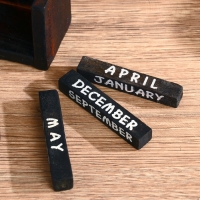 Сувенир календарь &laquo;Абориген с компьютером&raquo;, 15&times;11&times;10 см, дерево