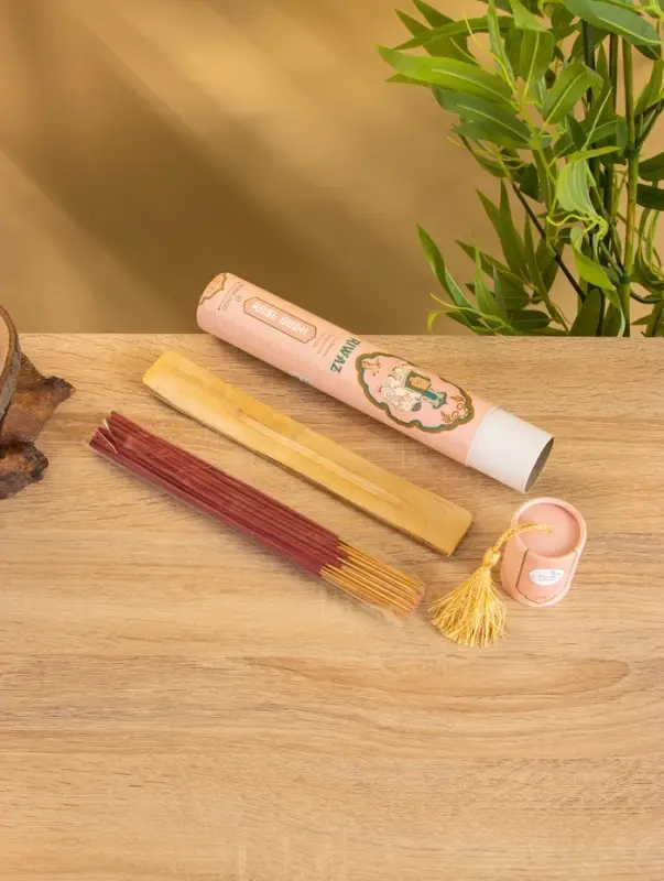 Благовония в тубусе "Роза" 30 штук с деревянной подставкой