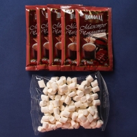 Набор &laquo;С новым годом!&raquo;: горячий шоколад 5 шт. х 25 г., маршмеллоу 50 г., печенье с предсказаниями 24 г.