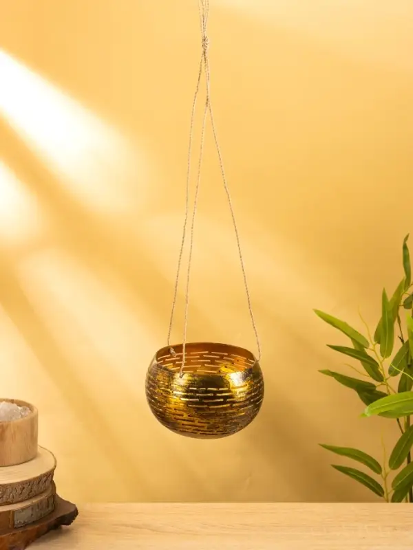 Подсвечник подвесной из кокоса, 14х14х10 см, цв. чёрно-золотой