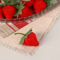 Муляж "Клубника" 3,5 см (фасовка по 20 шт)