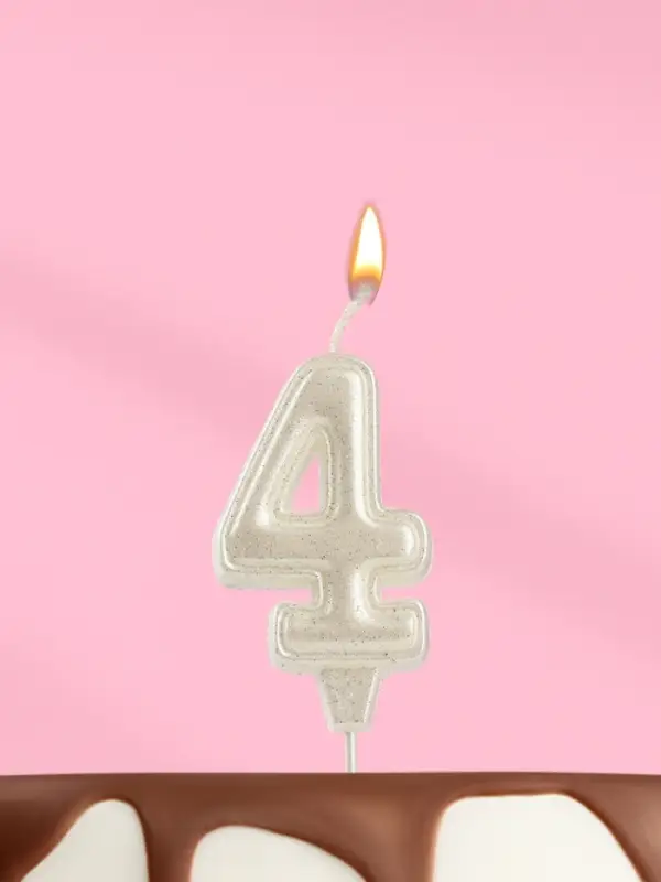 Свеча в торт &laquo;Праздник&raquo; цифра 4, жемчужный перламутр с блестками