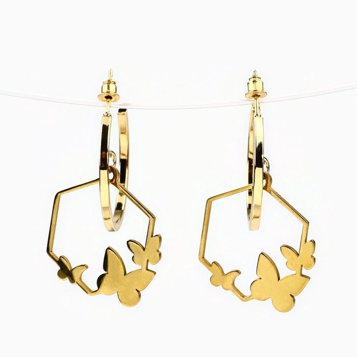 Серьги-кольца с подвесом бабочками &laquo;Самой особенной&raquo;, 3 см