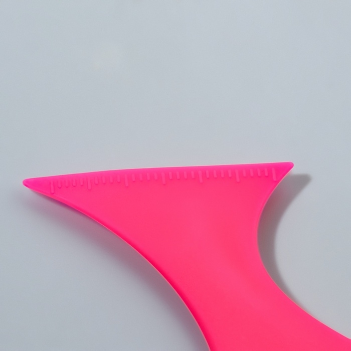 Трафарет для нанесения макияжа, 15 × 4,5 × 0,7 см, цвет розовый Трафарет для нанесения макияжа, 15 × 4,5 × 0,7 см, цвет розовый