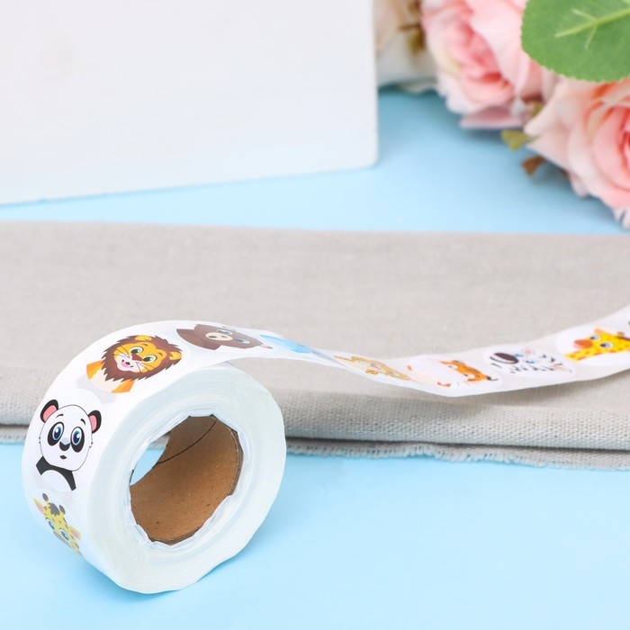 Наклейки в рулоне "Друзья",500 шт,2,5 х 2,5 см