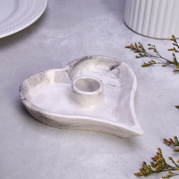 Подсвечник Подсвечник "Сердце" из гипса,14х2,5см,мрамор с чёрными полосками